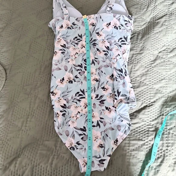 Nip Tuck Swim Floral Ruched One Piece Swimsuit Tummy Control Mint Green 6 - Picture 8 of 10